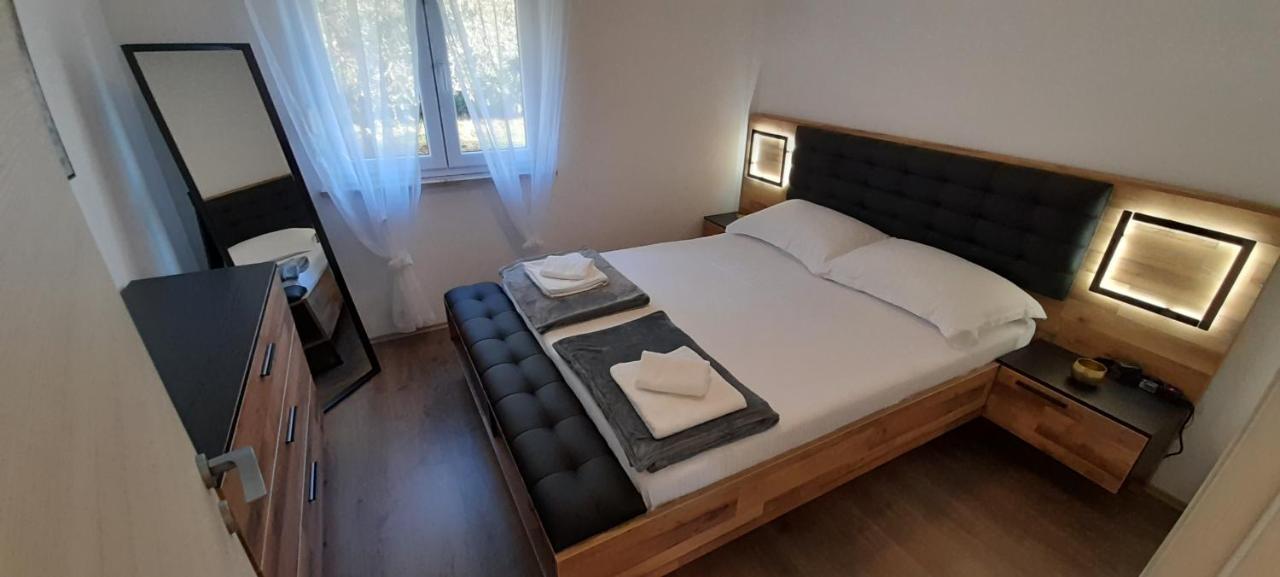Holiday House Emjalemi Pula Eksteriør billede
